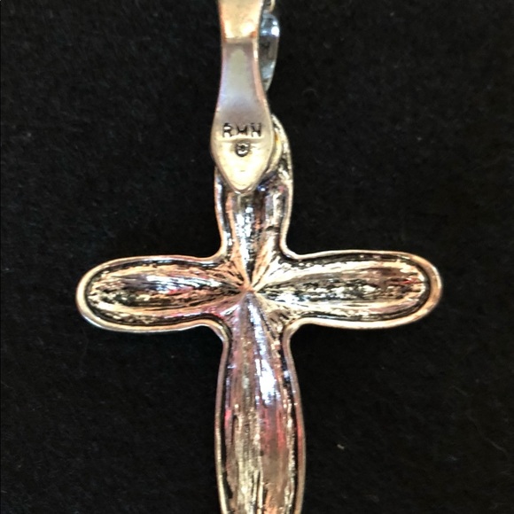 Beautiful New Without Tags Silver Tone Cross Pendant (* Pendant Only*) - Picture 2 of 5